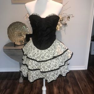 Betsey Johnson party dress 📣cleaning sale❗️